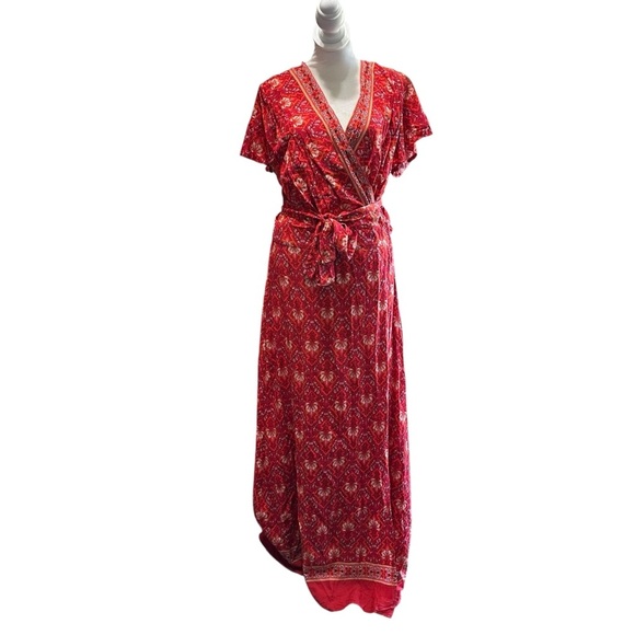 Chic Red Patterned Wraparound Maxi Dress - Picture 1 of 6